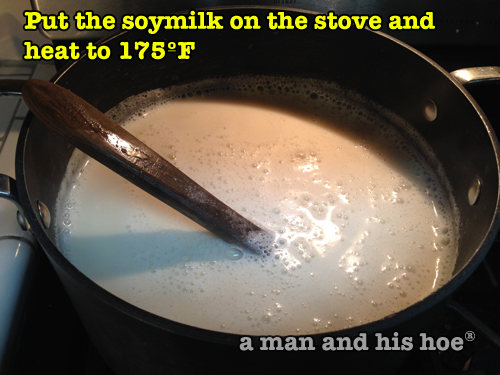 TofuStep15-heating-soymilk